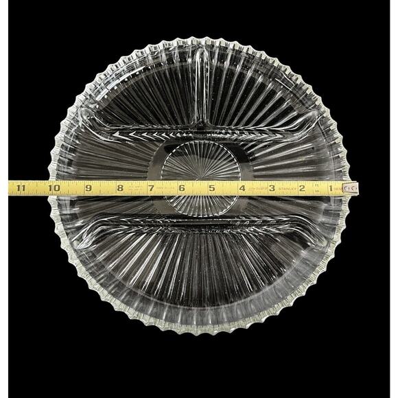Relish Tray Clear Pressed Glass Ribbed 4 Section Serving Dish Round 10" Vintage - Picture 10 of 10